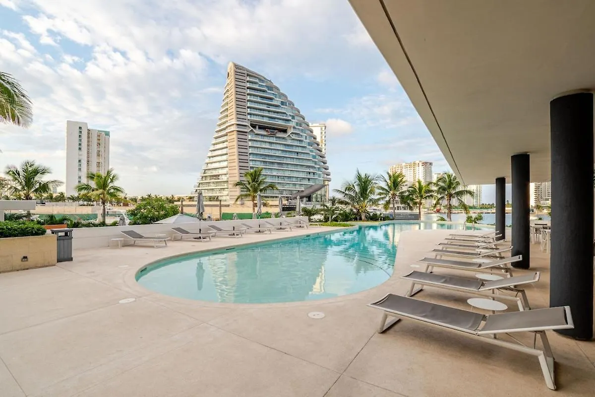 Exclusive Water Front Villa Cancun
